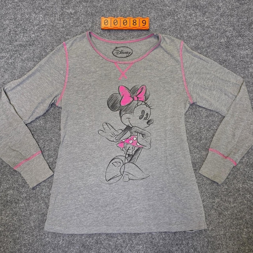 Disney Minnie Mouse long sleeve shirt with  Minnie Mouse graphic, size L